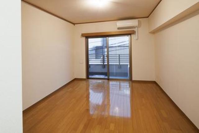 ※写真は同タイプ住戸です。(居間)