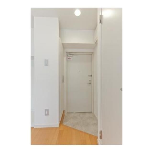 ※写真は同タイプ住戸です。(玄関)