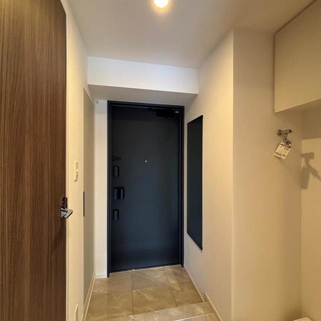 ※写真は同タイプ住戸です。(玄関)