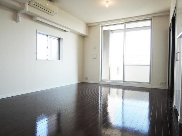 ※写真は同タイプ住戸です。(居間)