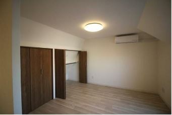 ※同仕様写真を含む(居間)