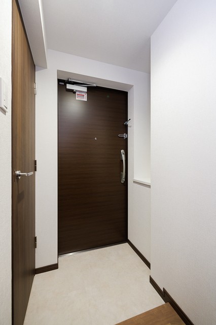 ※写真は同タイプ住戸です。(玄関)