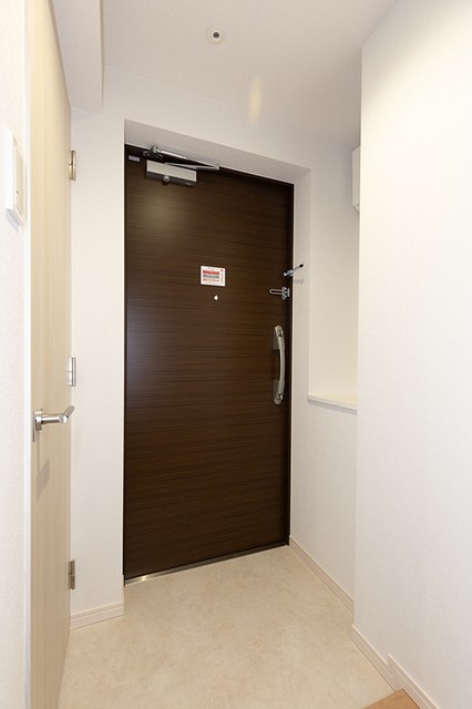 ※写真は同タイプ住戸です。(玄関)