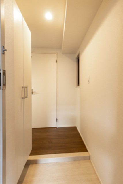 ※写真は同タイプ住戸です。(玄関)