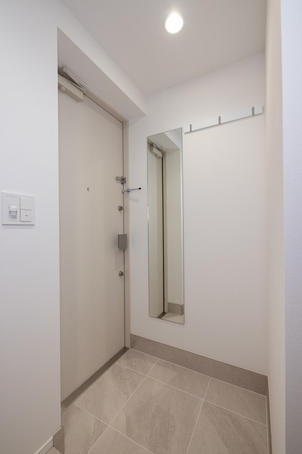 ※写真は同タイプ住戸です。(玄関)