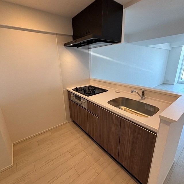 ※写真は同タイプ住戸です。(キッチン)