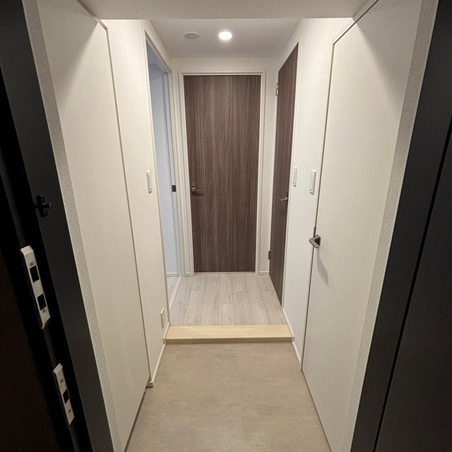 ※写真は同タイプ住戸です。(玄関)