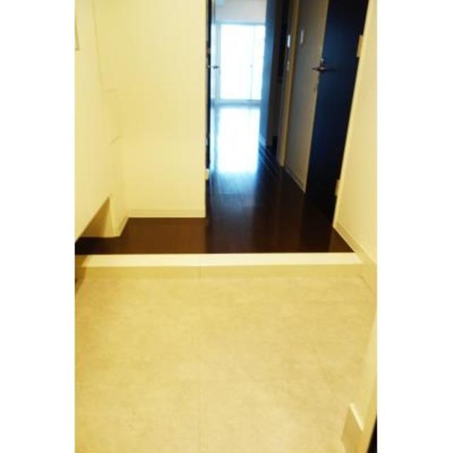 ※写真は同タイプ住戸です。(玄関)