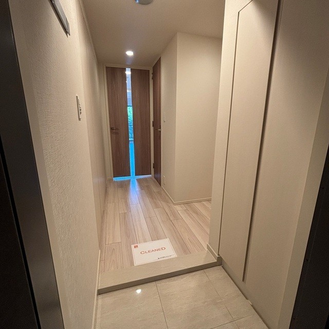 ※写真は同タイプ住戸です。(玄関)