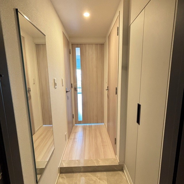 ※写真は同タイプ住戸です。(玄関)