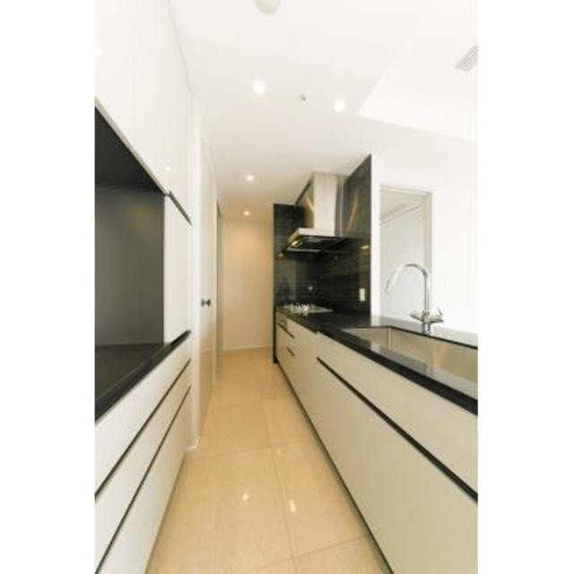 ※写真は同タイプ住戸です。(キッチン)