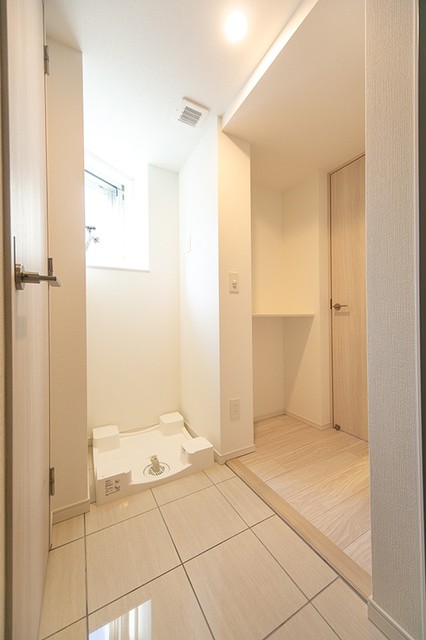 ※写真は同タイプ住戸です。(玄関)