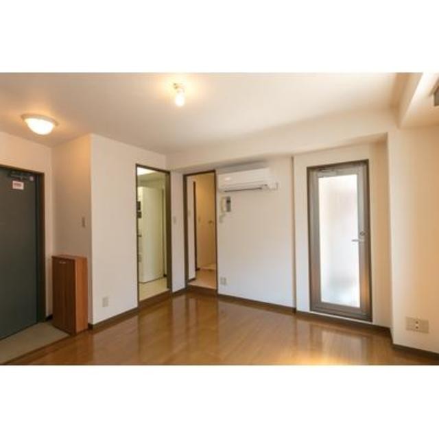 ※写真は同タイプ住戸です。(居間)