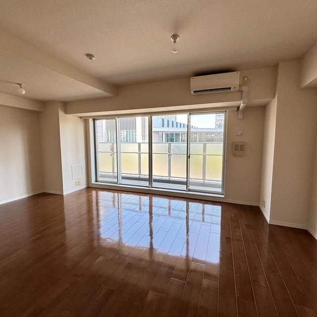 ※写真は同タイプ住戸です。(居間)