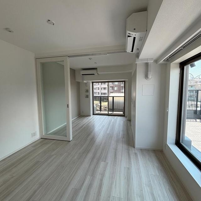 ※写真は同タイプ住戸です。(居間)