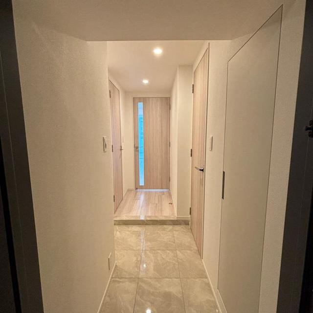 ※写真は同タイプ住戸です。(玄関)