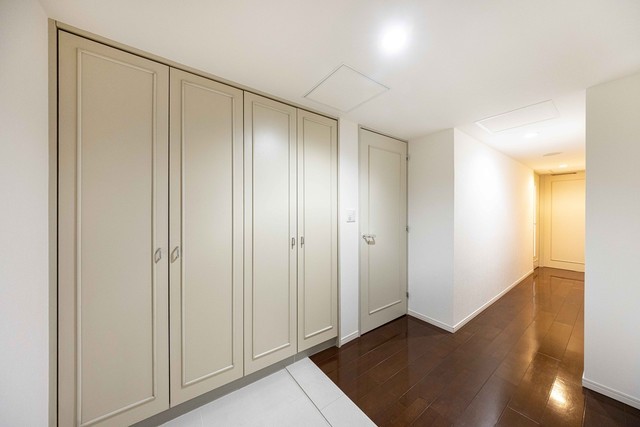 ※写真は同タイプ住戸です。(玄関)