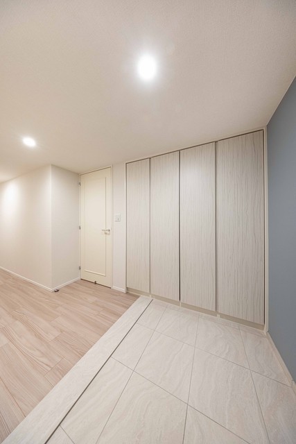 ※写真は同タイプ住戸です。(玄関)