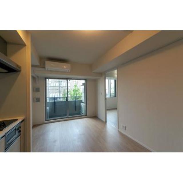 ※写真は同タイプ住戸です。(居間)