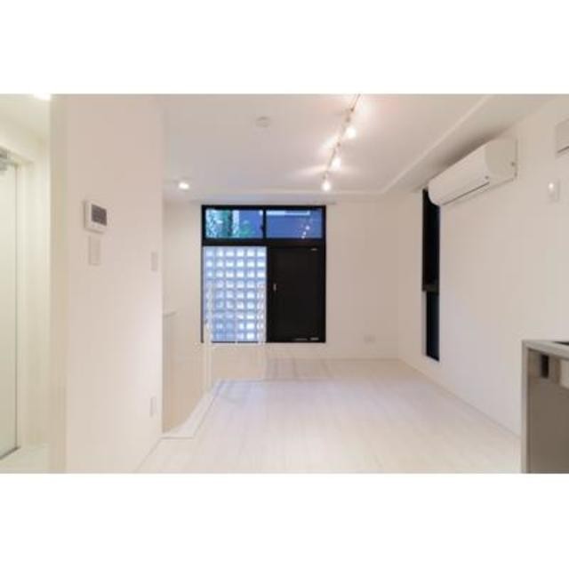 ※写真は同タイプ住戸です。(居間)