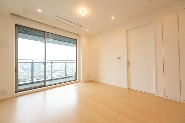 ※写真は同タイプ住戸です。(居間)