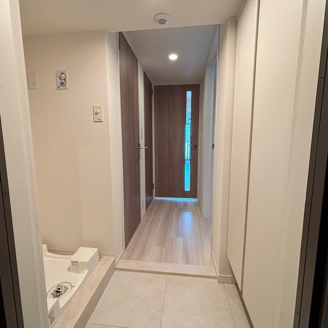 ※写真は同タイプ住戸です。(玄関)