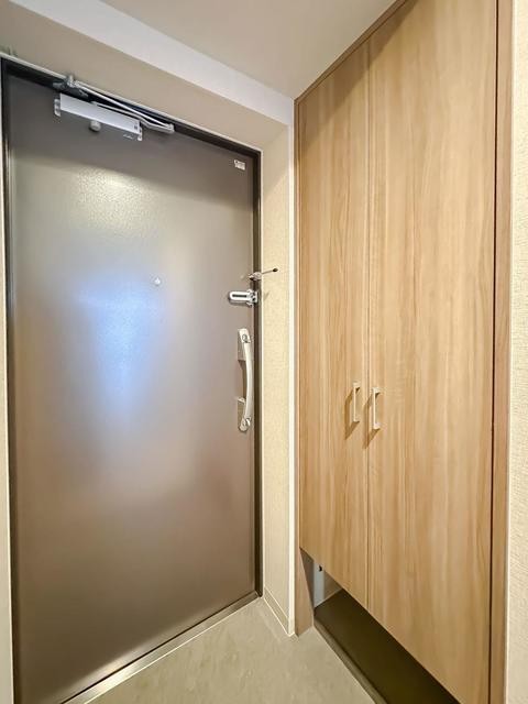 ※写真は同タイプ住戸です。(玄関)