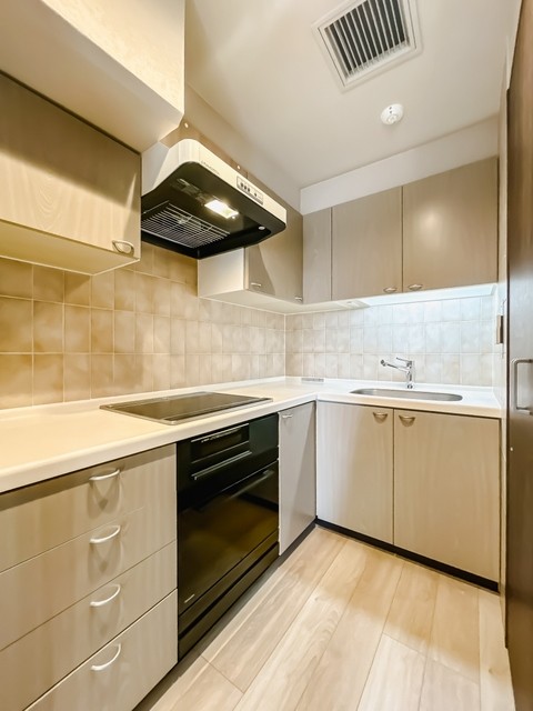 ※写真は同タイプ住戸です。(キッチン)