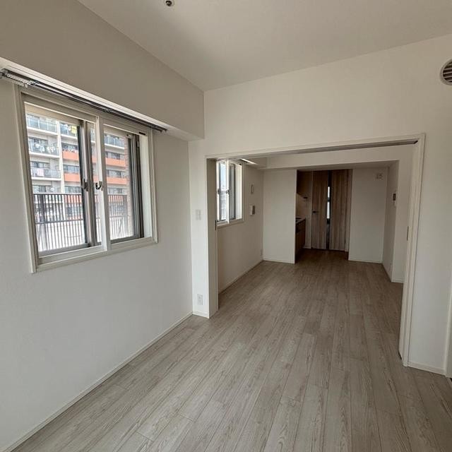 ※写真は同タイプ住戸です。(居間)