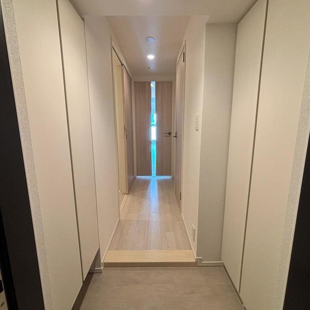 ※写真は同タイプ住戸です。(玄関)