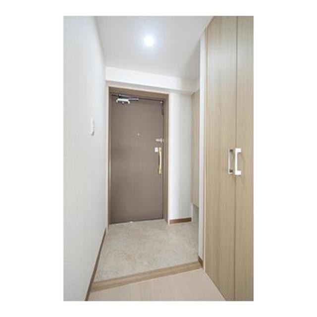 ※写真は同タイプ住戸です。(玄関)