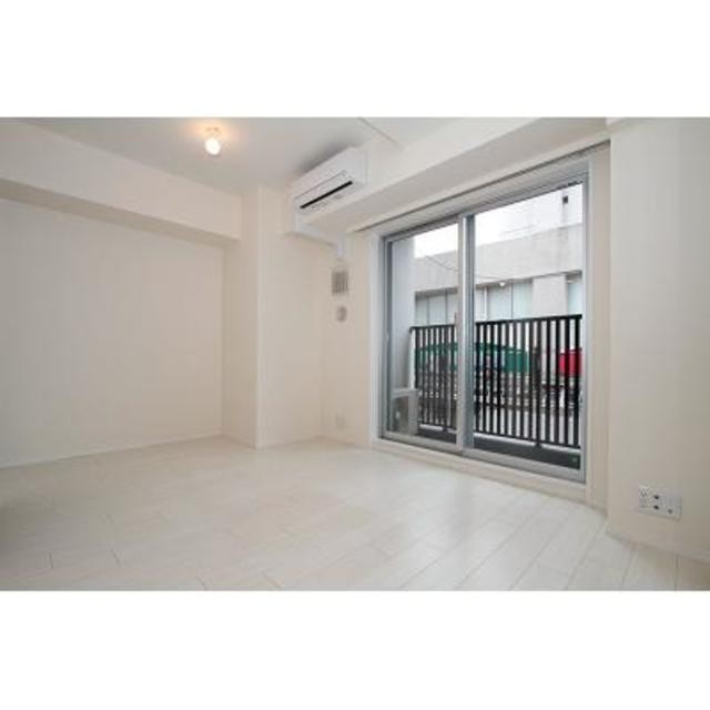 ※写真は同タイプ住戸です。(居間)