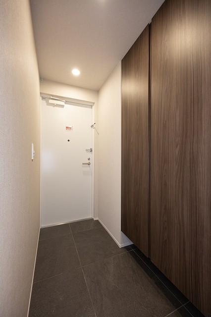※写真は同タイプ住戸です。(玄関)