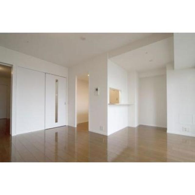 ※写真は同タイプ住戸です。(居間)