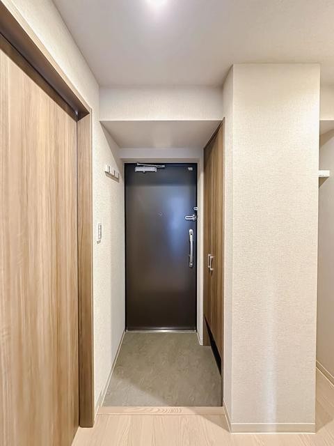 ※写真は同タイプ住戸です。(玄関)