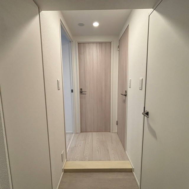 ※写真は同タイプ住戸です。(玄関)