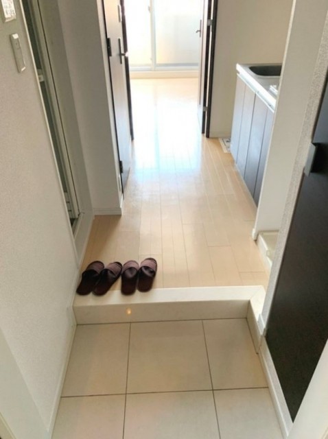 (玄関)