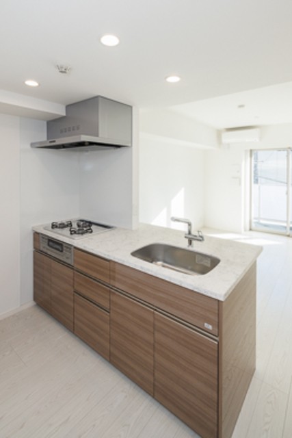 ※写真は同タイプ住戸です。(キッチン)