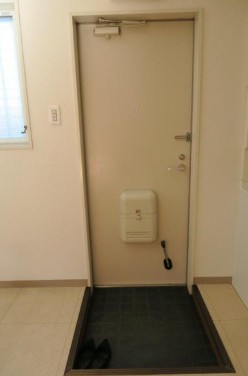 ※同仕様写真含む(玄関)