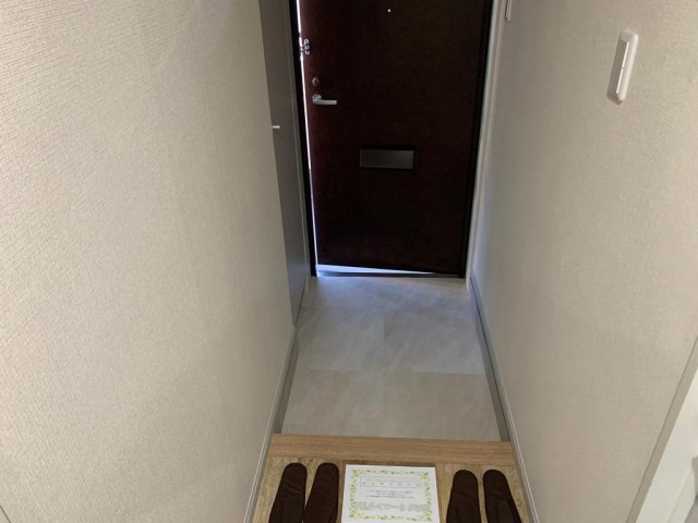 (玄関)
