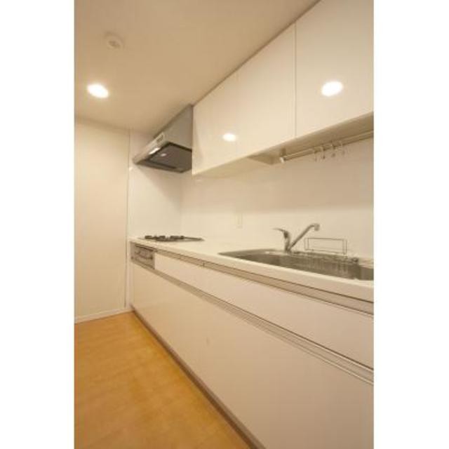 ※写真は同タイプ住戸です。(キッチン)