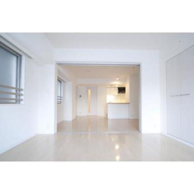 ※写真は同タイプ住戸です。(居間)