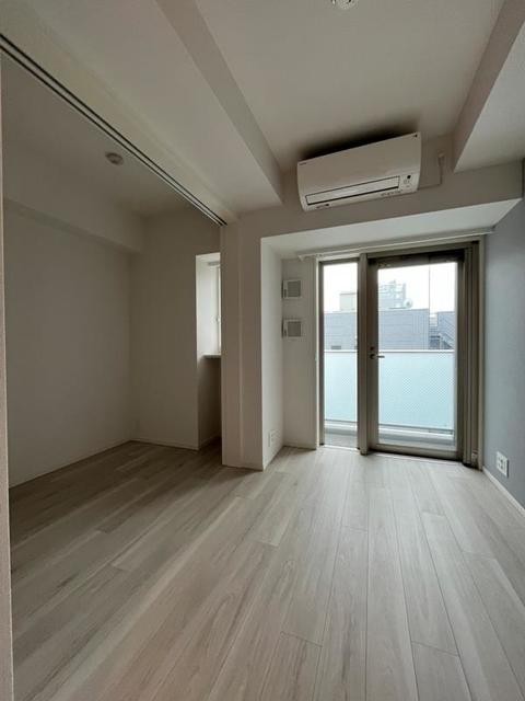 ※写真は同タイプ住戸です。(居間)
