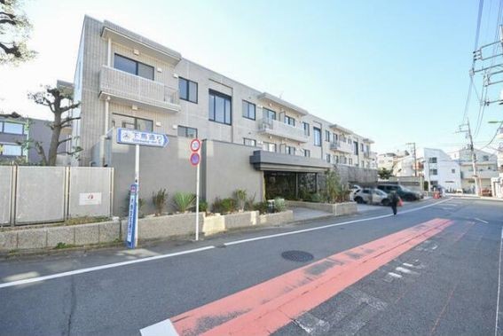 世田谷区下馬５丁目 【賃貸居住】マンション