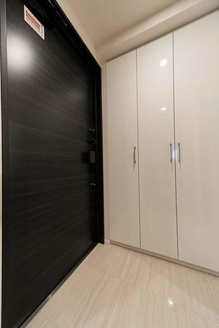 ※写真は同タイプ住戸です。(玄関)