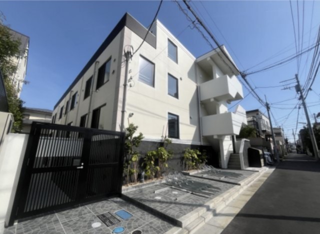 世田谷区下馬５丁目 【賃貸居住】マンション