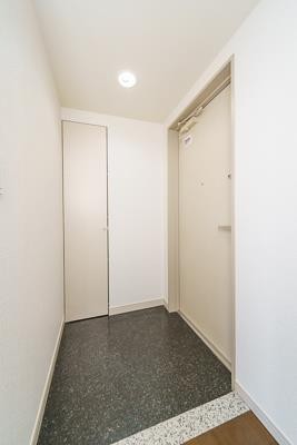 (玄関)