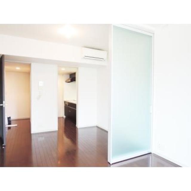 ※写真は同タイプ住戸です。(居間)