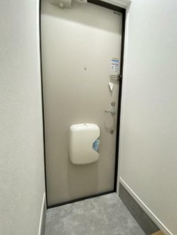 (玄関)