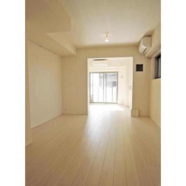 ※写真は同タイプ住戸です。(居間)